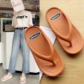 2021 Sommer Kausaler Flip Flop Slipper Beach Outdoor Slipper Frauen Plattform Schuhe Slipper PVC Frauen Flip Flop